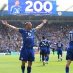 Watch - Jamie Vardy skóruje cieľ vo svojej poslednej hre pre Leicester