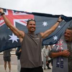 William Goodge sa oslavuje po oslave Bond Beach po Perth z Bond Beach, porušuje svetový rekord