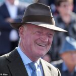 Prvý kôň sa stal prvým írskym trénerom koní - Willie Mullins - zarmútený britským panovníkom