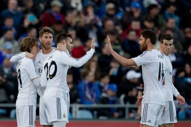 Xabi Alonso hovorí o vydaní Luka Modric's Real Madrid

