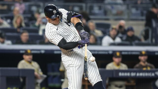 Yankees -Fan ukradne Aaronovu sudcu domácu loptu pred tým, ako sa vráti

