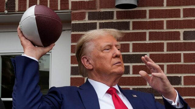 Zdá sa, že Trump môže byť schopný urobiť výbor v oblasti univerzitných športov, vzbudzuje záujem NCAA Prez

