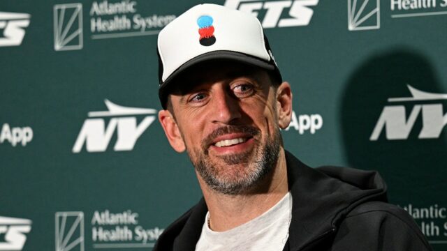 Životopis Aaron Rodgers predpovedá, že quarterback bude kresliť s Steelers

