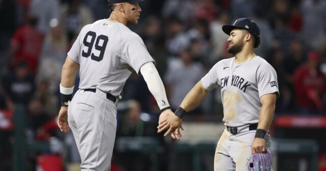Zločin anjelov zostáva tichý zo straty vylúčenia Yankees

