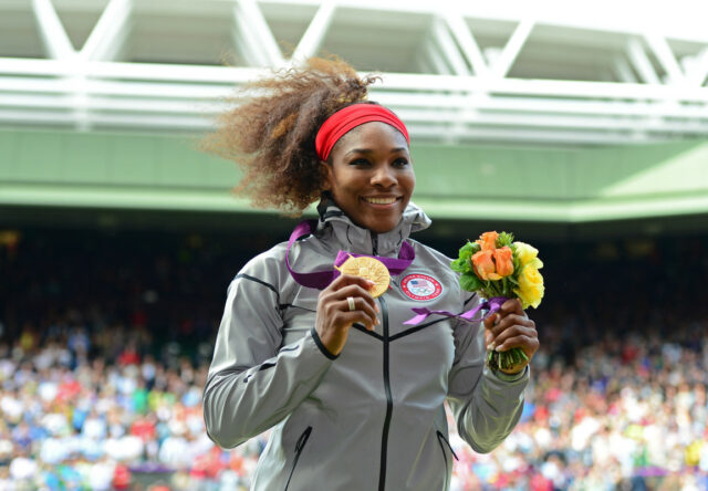 Zmena látky Sereny Williamsovej necháva Simone Biles nehovoriť

