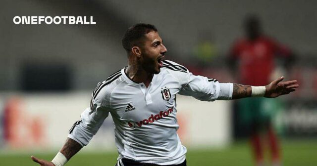 �� Páni! Quaresma skóruje Trivela Stunner: Icon League Highlights