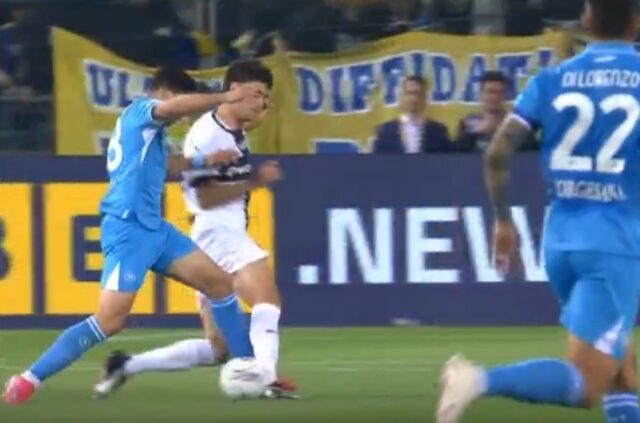 �� Napoli znamenie končí v chaose: Trest za ba, za 100 ', uzatvára sa voľne vypnuté