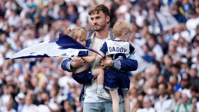 „Aký to má zmysel, Tottenham Star sa stretáva s„ vankúšom “s odborníkmi uprostred„ vankúšového boja “

