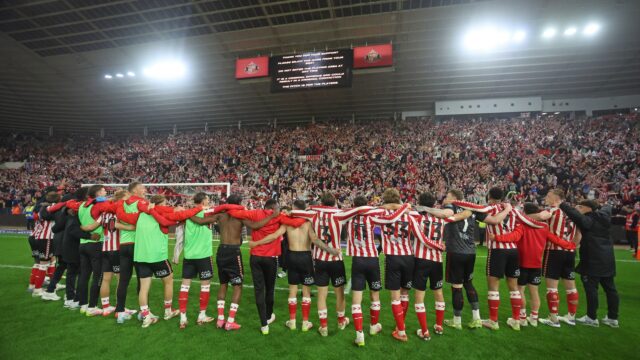 Fanúšikovia spoločnosti Sunderland zdieľali na poli na plný úväzok, jeden krok príliš ďaleko podľa Graya