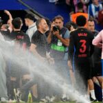 „Gentleman“ Barça Coach Flick ťahá tím pred tituly
