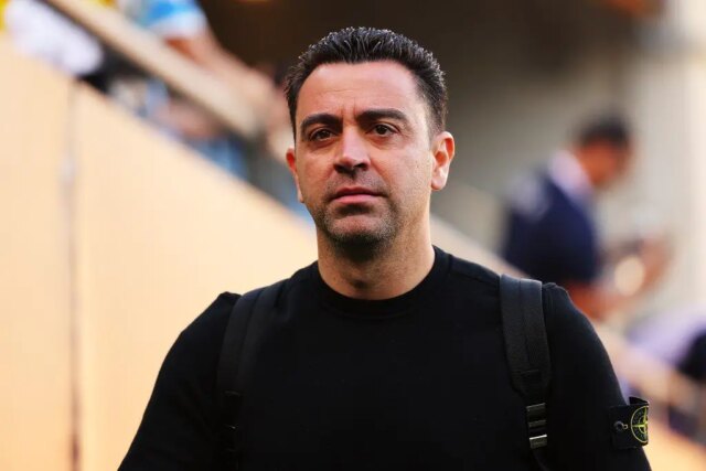 „Pokúsil som sa to vyriešiť“ - Barcelonská hviezda odhaľuje zlomený vzťah s bývalým manažérom Xavi

