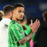 „The Goat“ - Real Betis používa Antonyho štatistiku na zábavu s Real Madrid Vinícius Jr.