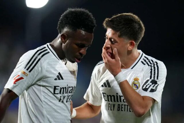 3 Hviezda Real Madrid Reccioli, spoluhráči v tréningu pred Majstrovstvom sveta v klube

