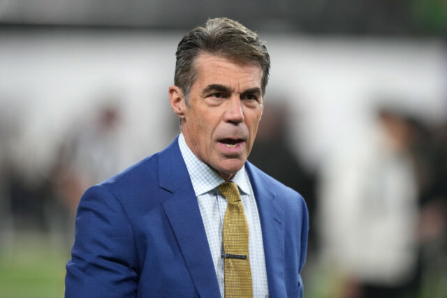 62 -ročný vysielateľ ESPN Chris Fowler bol v sobotu naplnený emóciami

