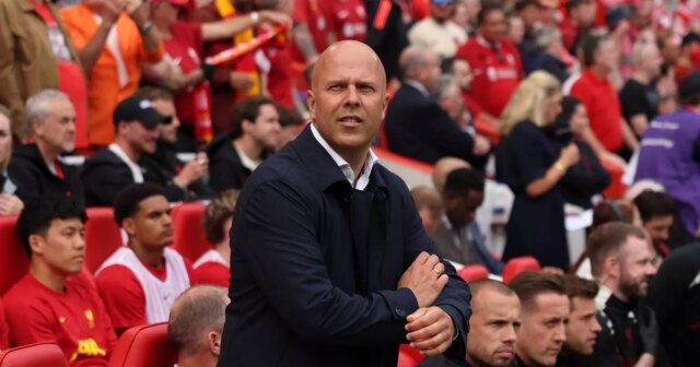 Actualités de transfert de Liverpool: les rouges font l'offre de Key Man Utd Target comme le désir de Star Clear
