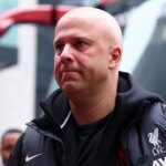 Actualités de transfert de Liverpool: une nouvelle cible émerge alors que les rouges pèsent le double swoop sur les concurrents pré-prem