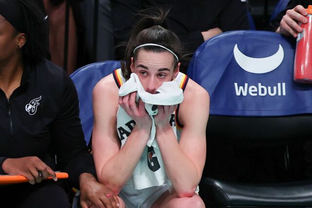 Aktualizácia zranenia Caitlin Clarka má fanúšikovia WNBA, ktorí sa obávajú najhoršieho pred finále komisárskeho pohára

