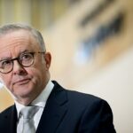 Výzvy na reformu Albánskej vlády Sipon sa stanú hlasnejším ako voľný prístup k kriketu, ale nebolo prehodnotené ďalšie dva roky