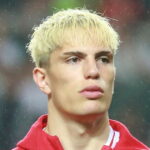 Alejandro Garracho, zobrazený v košeli Premier League, keď sa dostanem bližšie k výjazdu UTD | Futbalový šport