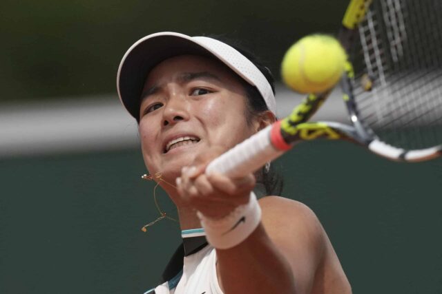 Filipínska tenisová hviezda Alex Eala porazila Lizette Cabreru v Austrálii, 7-6 (4), 6-3, v stredu, aby dosiahla 16. kolo na WTA 125 Lexus Ilkley Open.