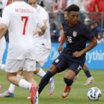 Alex Freeman exploduje s futbalovým tímom USA, 27 rokov po tom, čo otec Antonio vyhral Super Bowl