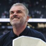 Ange postcoglou montre de vraies couleurs après avoir rompu le silence après le licenciement des éperons