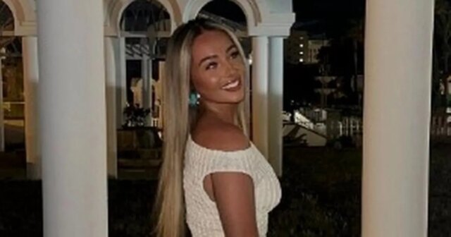 Angleterre Ace Accusé d'avoir triché avec Love Island Megan Moore Star dit désolé avec 40k £ Audi
