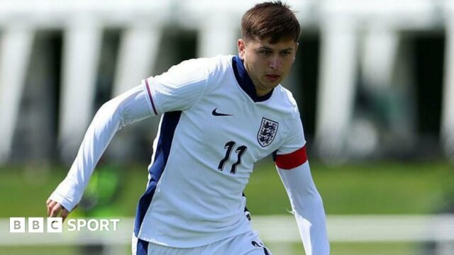 Mikey Moore in action for England