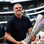 Posecoglou postúpil Tottenhami za svoju prvú trofej za 17 rokov a vyhral Európsku ligu