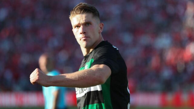 Arsenal, Man Utd sa zameriava na Viktor na „falošné správy“

