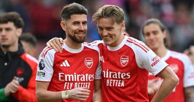 Arsenal Release 20 hráčov ako klub schvaľuje celý zoznam odchodu futbalového športu

