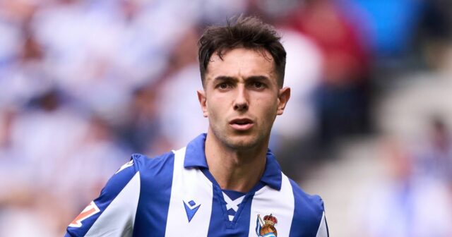 Arsenal Transfer News: Gunners "accepte de payer" sur des chances car un nouveau contrat menace le déménagement

