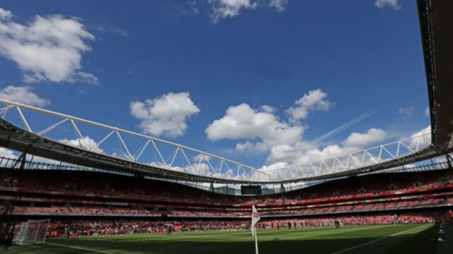 Arsenal uzatvára „Druhý najlepší hráč na svete“.

