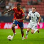Obranca Valencia Christian Mosquera hral španielsky Euro U21, aby porazil v Anglicku