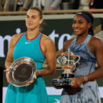 Coco Gauff, Right, porazil Arynu, ktorá sa uložila 7. júna vo finále French Open. (Obrázok Tnani badreddine/Dofed Images/defodi od Gettty Images)