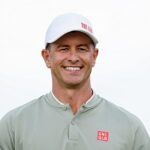 Adam Scott bol zastrelený do čela a hrá v poslednej skupine v poslednom kole US Open