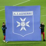 Auxerre kompletný podpis obhajcu obhajcu obhajcu majetku Sm Caen
