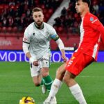 Barcelona a Real Betis podpísať vysoko hodnotených obrancov