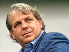 Todd Boehly zaútočil na „Anglické noviny“, ktoré ho označili za „hlúpeho“ Blues by mohol mať 14 hráčov „k dispozícii“ po roku po pohybe euro gigant