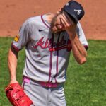 Braves Place Lefty Chris Sale na IL s zlomenou rebrovanou klietkou