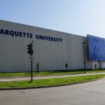 Brett Barnett vymenoval Marquette Head Dámsky tenisový tréner