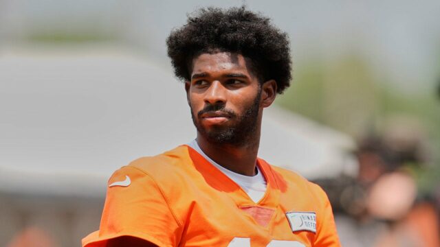 Browns 'Shedeur Sanders vydala porušenia prekročenia rýchlosti v polnočnej dopravnej zastávke


