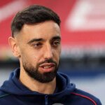 Bruno Fernandes a déjà discuté du transfert de PSG «compétitif» avec Man Utd