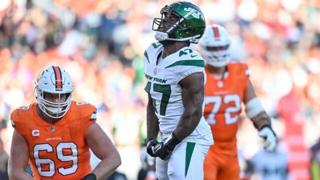 Bryce Huff Parlament ukazuje vieru 49ers v Robertovi Salehovi, aby opravil obranu

