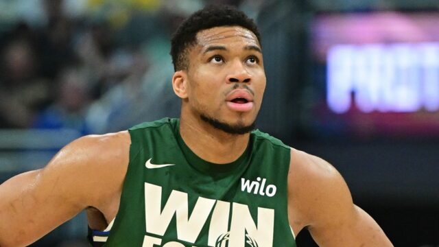 Bucks 'Giannis Antetokunmpo Fires Správa: „Chráňte deti, nie zbrane“

