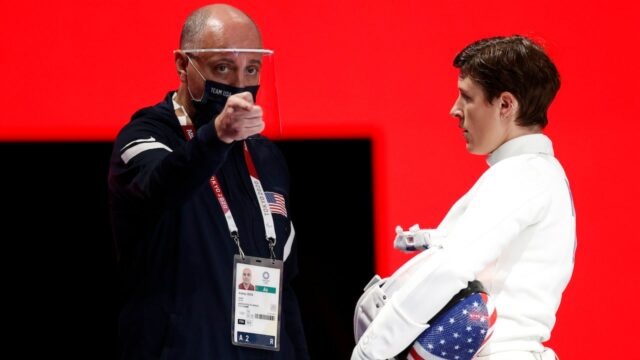 Bývalý americký olympijský tréner odhaľuje údajné „falošné“ nároky na transgender

