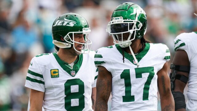 Bývalý prijímač Davante Adams Shades Bývalé tímy, chváli atmosféru Rams

