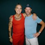 Robbie Williams zdieľal fotografiu bývalého šéfa muža United s Erikom Ten Hag v Amsterdame