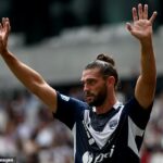 Andy Carroll opúšťa FC Girondins de Bordeaux po jednej sezóne vo francúzskom oblečení