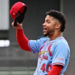 Cardinals 'Willson Contreras Slams Brewers Player Po zrážke